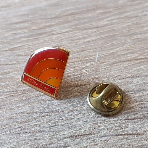 Pin esso shop assurance - pin´s,