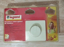 LEGRAND Neptune interrupteur variateur Rotatif 60 Min à 300w Max 80515