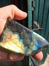 Labradorite - 251 gr .