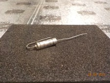 CONDENSATEUR CHIMIQUE POLARISE