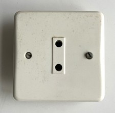 Prise Legrand Neptune 1 ancienne SANS terre ref 80110