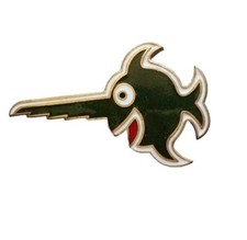 Insigne KM 9. U-Flotille émaillé vert U-boot basée à Brest WW2 REPRODUCTION 