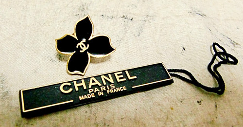 Authentique broche fleur