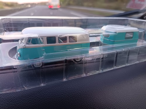 Volkswagen combi avec caravane - avec,
