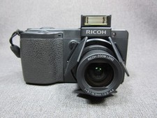 RICOH GX200 12.1MP CCD NOIR