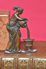 BAS RELIEF MINIATURE en bronze FEMME A L'ANTIQUE XIXe 19e siècle 19th paquette