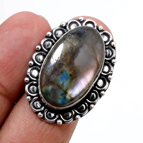 Bague pierre précieuse forme