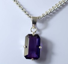 Pendentif pierre précieuse