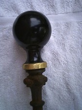 Rare BOUT de RAMPE fonte XIXè avec BOULE !