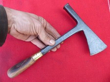 hache hachette de charpentier couvreur en fer forge  outil ancien
