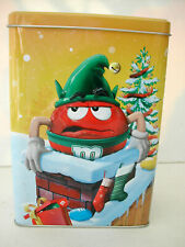 * M&M'S BOÎTE A M&M'S CACAHUETE ROUGE DANS LA CHEMINEE 13 x 18 x 8 cm