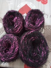 Lot de 4 Pelotes Fantaisies Tons Violets Fluos et Noirs aspect poilu (380g)