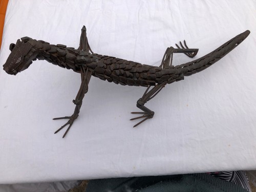Iguane sculpture métal - en,
