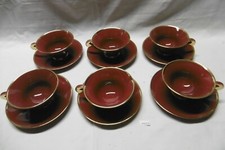 6 tasses et soucoupes en