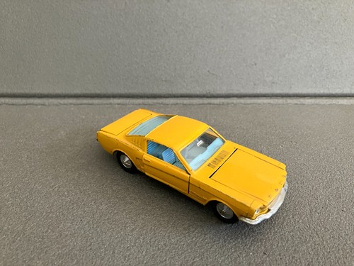 Ancienne voiture miniature - voiture,