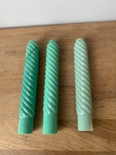 3 anciennes fausses bougies en opaline verte torsadée, lustrerie très ancienne