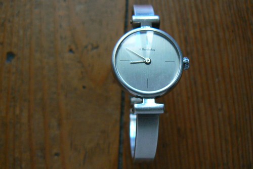 Montre bracelet ancienne - montre,