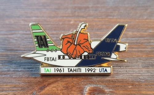 Pins avion uta tahiti 1992 - pins,