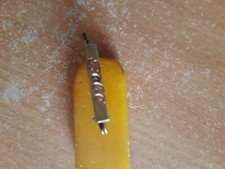  très jolies broches marquée