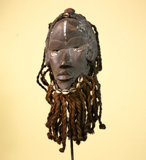 Ancien masque Dan avec barbe