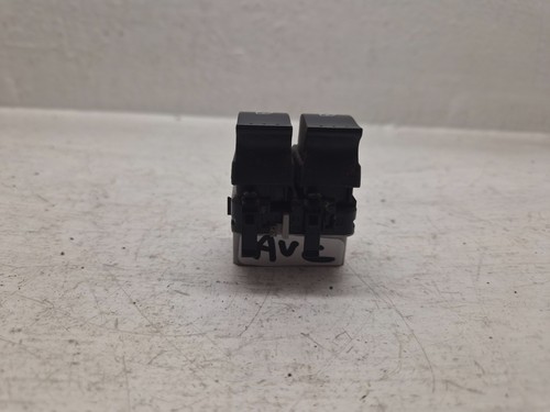 Bouton lève vitre avant