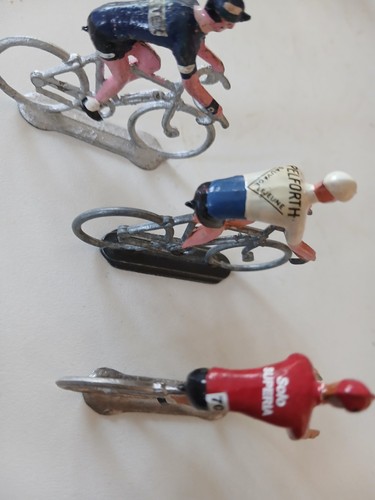 Coureurs cyclistes lot 3 - n.25,