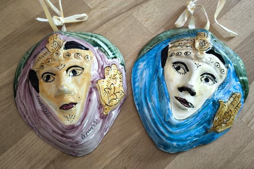 Anciens masques en terre - ,
