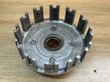 UNE CLOCHE D EMBRAYAGE PIECE MOTEUR MOTO Yamaha 240 TDR ou 250 TDR