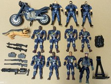 LOT DE 11 FIGURINES POLICE S.W.A.T.  + MOTO + CHIEN Type CHAP MEI