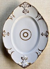 PLAT OVALE PORCELAINE DE PARIS BLANC ET OR EPOQUE NAPOLEON III 33 x 23,5 cm