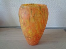 VASE PATE DE VERRE ORANGE/JAUNE/VERT NON SIGNE  H : 26 CM