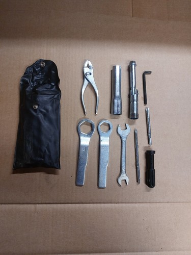 Trousse outils origine - à,