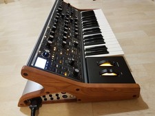 Moog sub37 / sub37