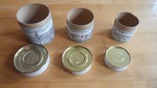 Trois boites de conserve  gigognes en carton et métal