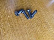 Fauteuil Executive Charles Pollock, Set de vis de fixation piétement roulettes