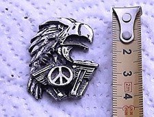 GROS  PIN'S MOTO EN RELIEF