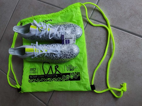 Chaussures foot neuves - chaussures, de
