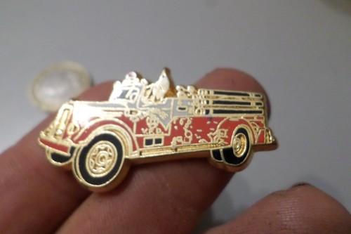 Pin badge firefighter - pin,