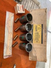 CHEMISES PISTONS NEUF ORIGINAL