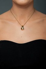 Chaîne Collier Pendentif THIERRY MUGLER Plaqué or avec ZIRCONIUM. 129,00€ NEUF 