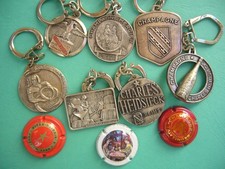 Lot  7  Porte clés  & 3