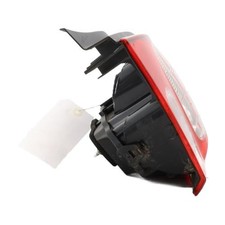 Feu arriere principal droit