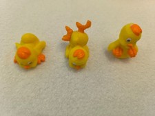 3 Figurines Poussin 1999 Onken