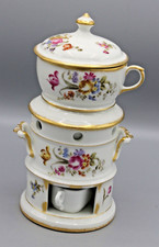 BELLE TISANIERE EN PORCELAINE