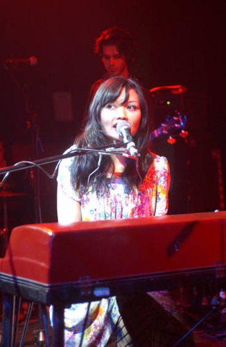 Bic runga music singer - runga,