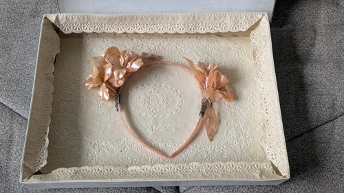 Couronne fleurs cire - couronne, en