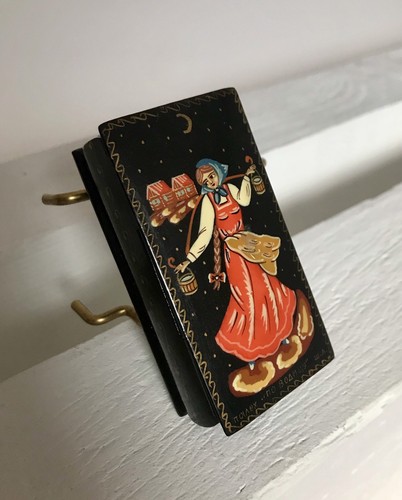 Boite bois laqué miniature - en,