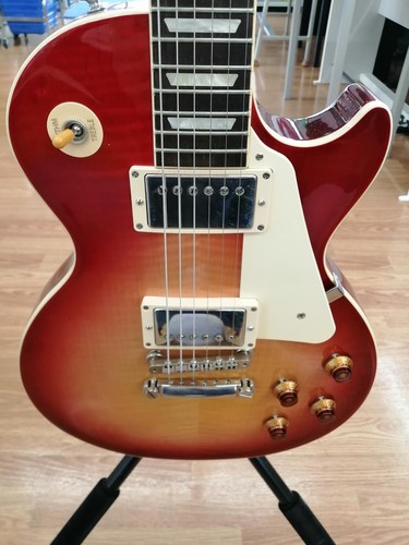 Guitare électrique - (gibson),