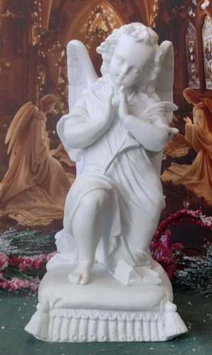 Antique statue ange priere - en,