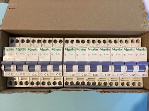 Disjoncteurs schneider20729 - disjoncteurs,